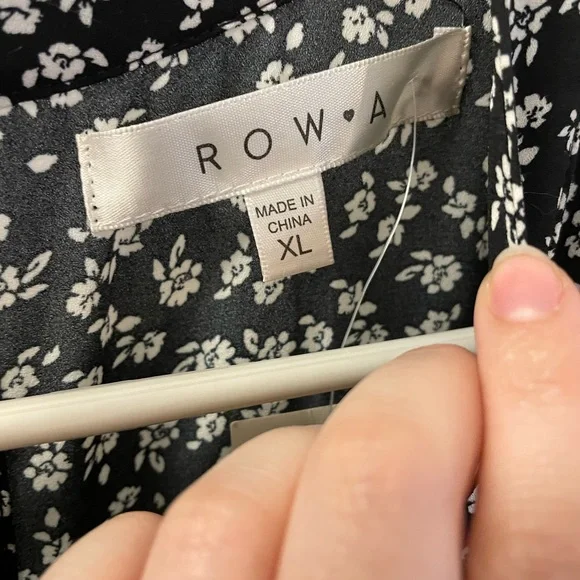 Row A Black and White Floral Long Sleeve Flounce Hem Dress, Size XL - Picture 8 of 8